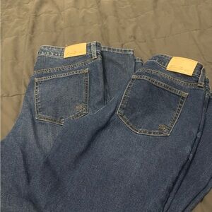 Seven7 Women’s Straight Blue Jeans size 8. Bundle of 2 pairs